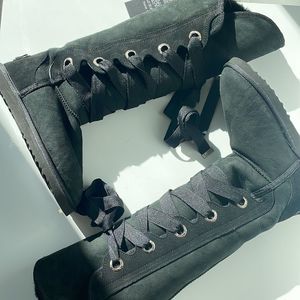 NWT Australian Snow Luxe Bedouin Tall Sheepskin Black Lace Up Boots 8